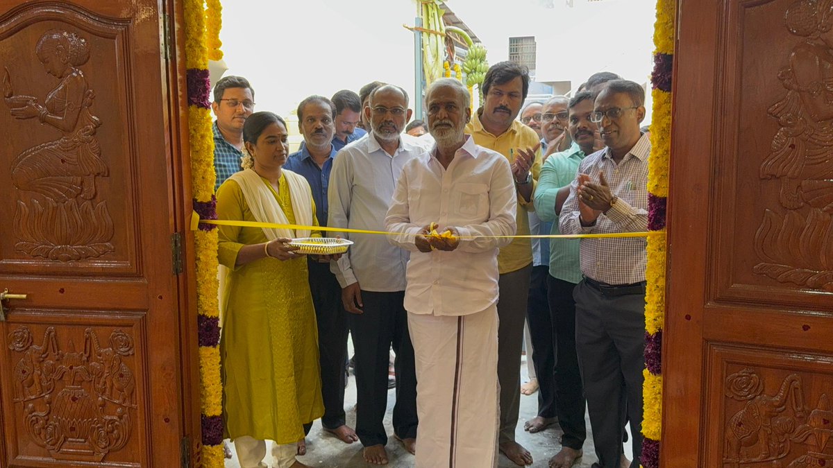 PKSekarbabu's tweet image. மாண்புமிகு தமிழ்நாடு முதலமைச்சர் திரு.@mkstalin அவர்களின் நல்வழிகாட்டுதலின்படி, சென்னை அரும்பாக்கத்தில் இன்று (26.11.2025) இந்து சமய அறநிலையத்துறை சென்னை மண்டலம் -2 இணை ஆணையர் அலுவலகத்தை திறந்து வைத்தேன்.