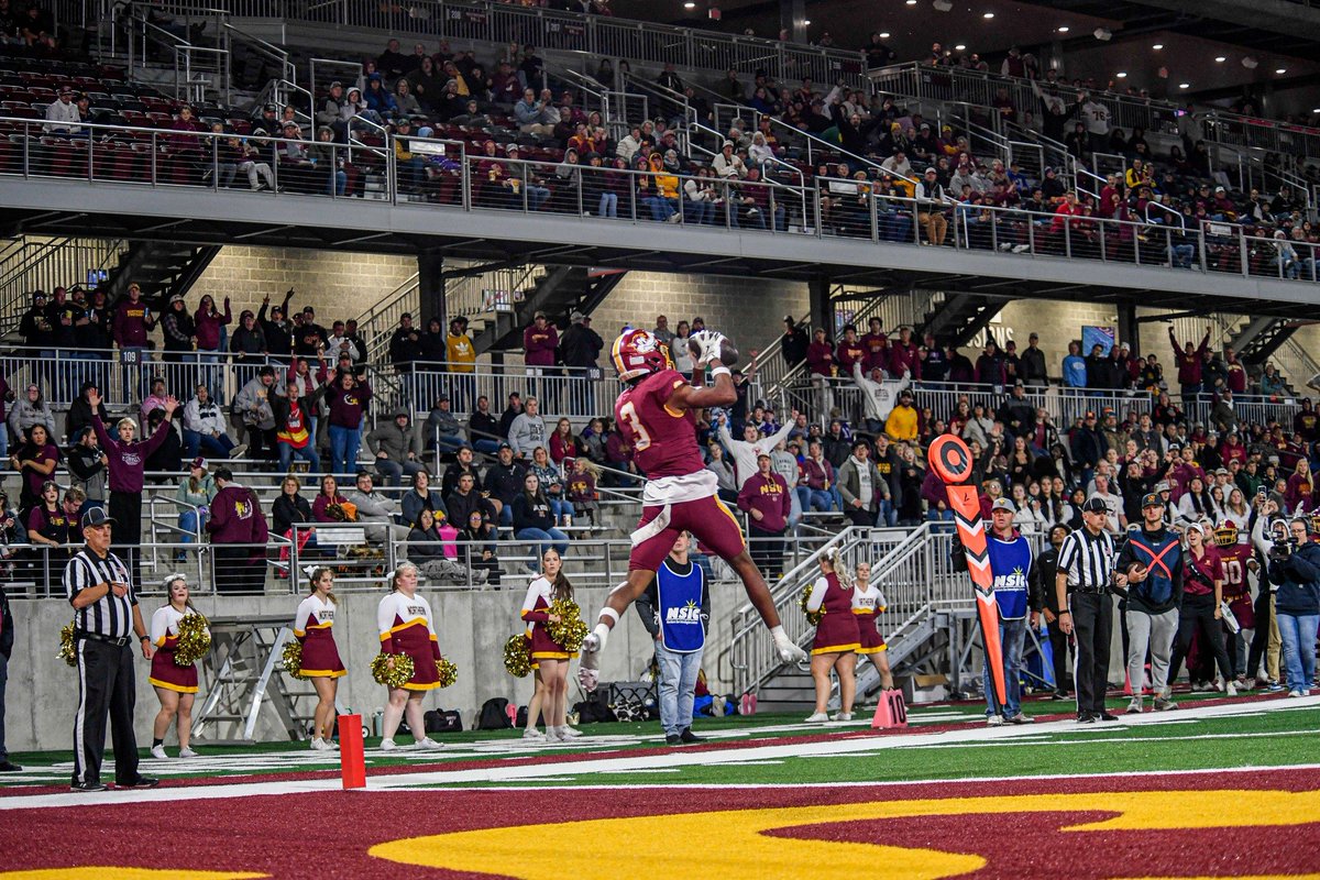 NSUWolves_FB's tweet image. ꜰᴏᴏᴛʙᴀʟʟ ɪꜱ ꜰᴜɴ

#GoWolves #OurWay