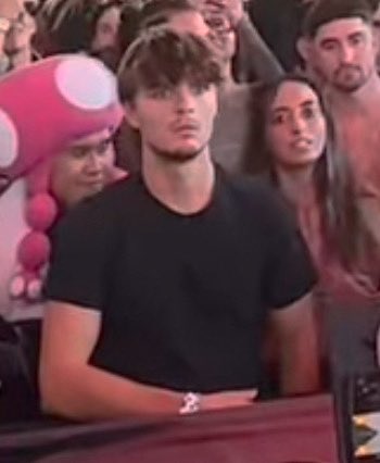 reasonable reaction to any song <a href="/beltrangauderio/">Beltras</a> plays