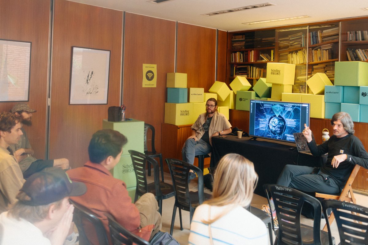 gitcoin's tweet image. Online, you build products. In-person, you build a movement.

Sharing a space with people who share your vision reminds you why this all matters.

Pure energy🔥