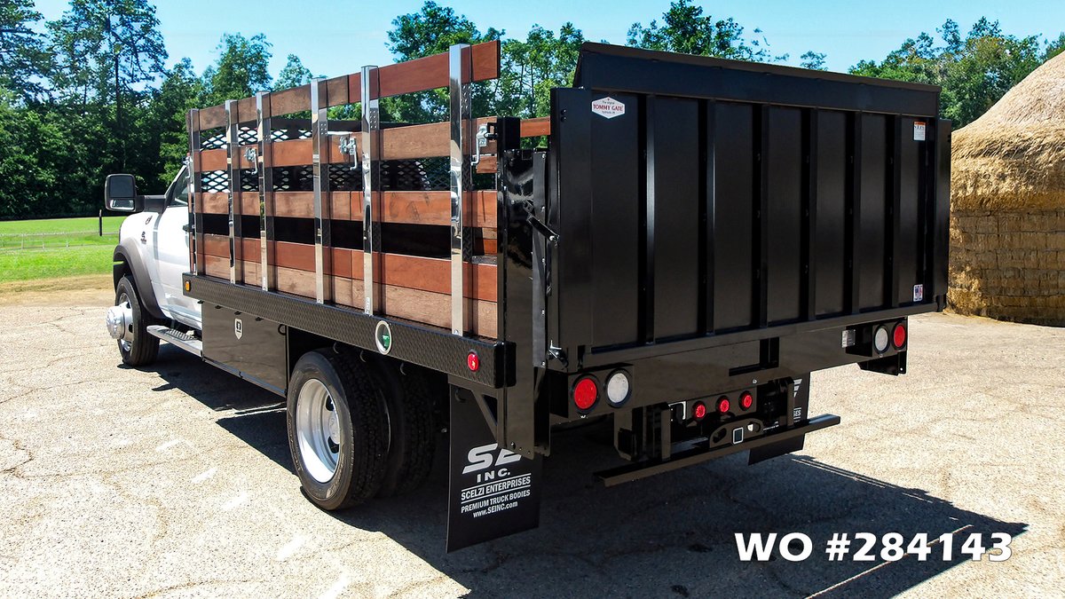scelzitrucks's tweet image. The November RAM/Scelzi Truck Body of the Month.
This 8x12 Scelzi flatbed sits on a Ram 5500 Chassis Cab. It comes w/ Stainless Steel stakes and Hardwood slat side racks, 3/16" Diamond Plate floor, 2,000 lb. capacity liftgate and more! @RamTrucks #Scelzi #tommygate #dieselpower