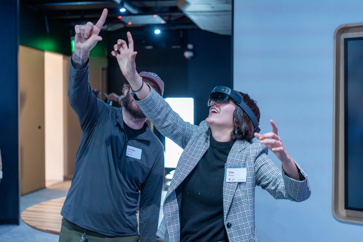 devmissionorg's tweet image. Our Fall Cohort just got INSIDE Verizon’s Innovation Lab — testing VR, AR, 5G tech, and seeing how the future is being built right here in the Bay. Huge shoutout to Verizon for giving our trainees a front-row seat to real innovation.

#DevMission #BayAreaYouth #DiversityInTech