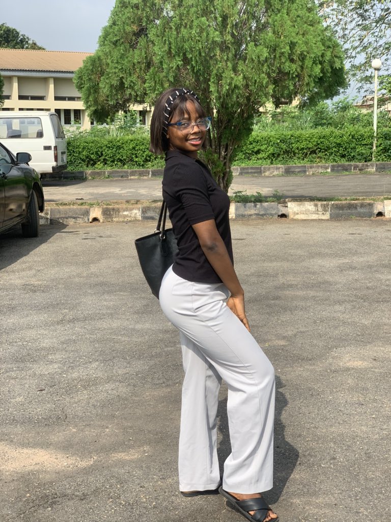 _Titilayo___'s tweet image. Just a final year student navigating projects, pressure, and a future in tech🫠🥺❤️👩‍💻
#cyberdiary #TechTwitter #WomenInTech #FinalYearStudent
