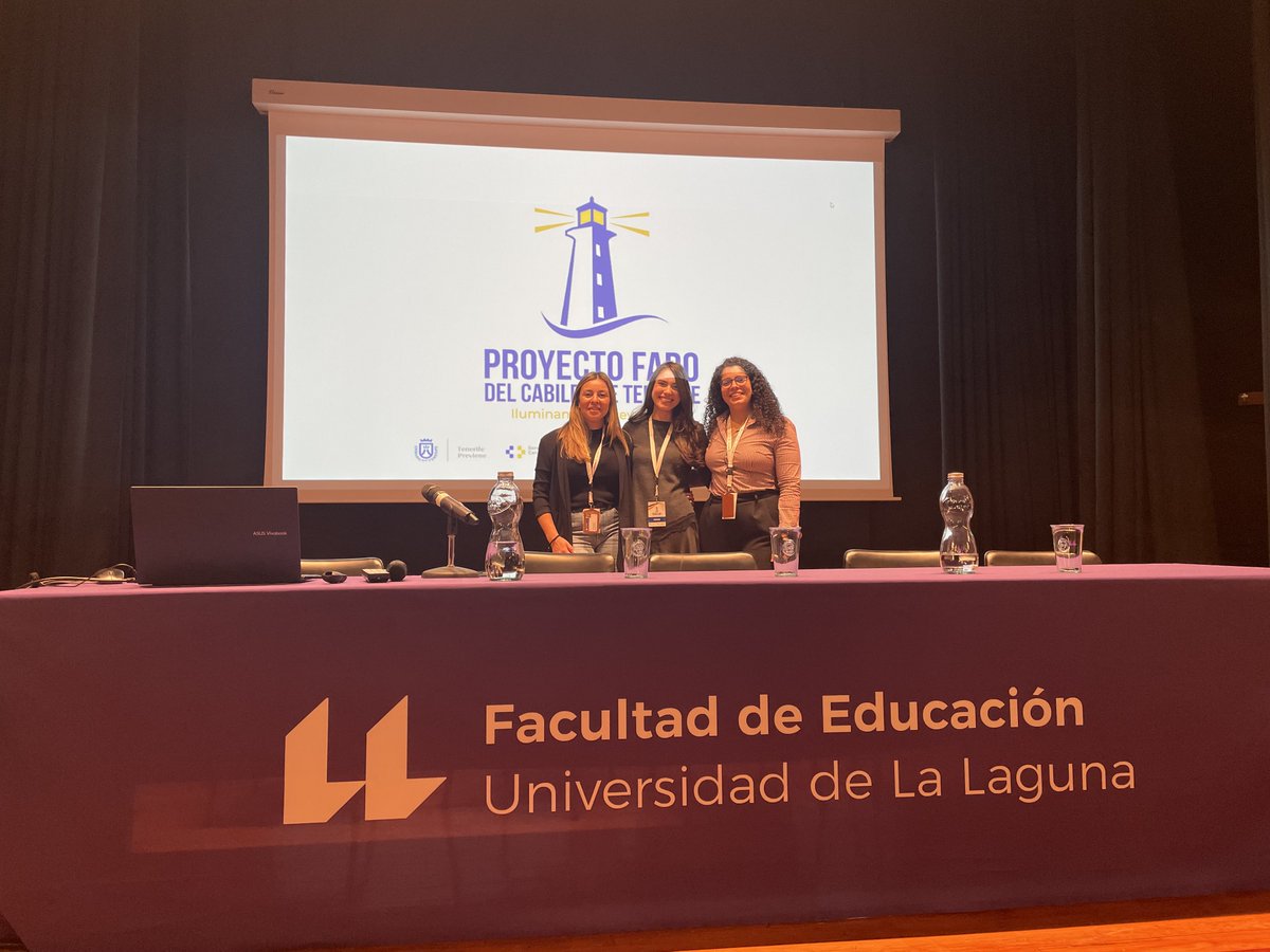 fg_ull's tweet image. 📍 FARO estuvo presente en las I Jornadas Tecnoedu, un encuentro centrado en la innovación real de las aulas.

📱 El equipo de esta iniciativa participó en la muestra de proyectos de innovación de la #ULL, para hablar de la prevención de la adicción digital en la etapa escolar.