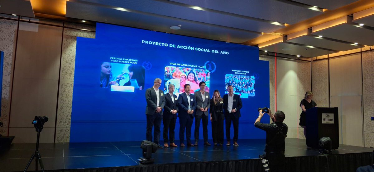 Antioquia celebra un logro  relevante . Nuestro modelo LUAS – VIVA Mi Casa Nueva fue reconocido como “Proyecto de Acción Social del Año” en los GRI Awards 2025.

Este premio confirma que la innovación social transforma vidas: Estamos avanzando en 34 proyectos, en 29 municipios y