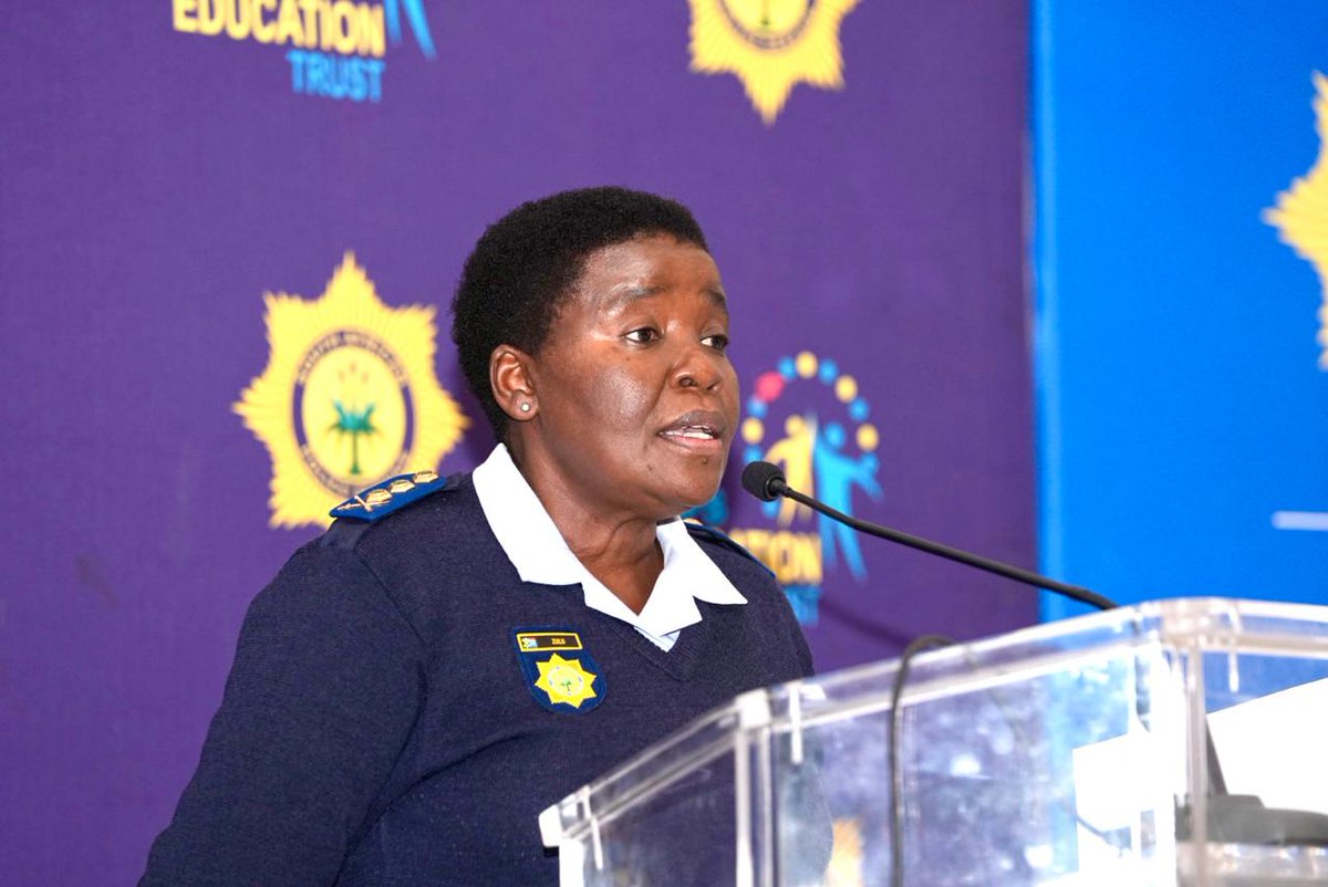 SAPoliceService's tweet image. #sapsHQ [SAPSET TERTIARY STUDENT LUNCHEON] Since its inception, the South African Police Service Education Trust (SAPSET) has raised more than R21 million towards the educational needs of more than 1718 children. 54 graduated with a diploma/degree and 146 have matriculated and…