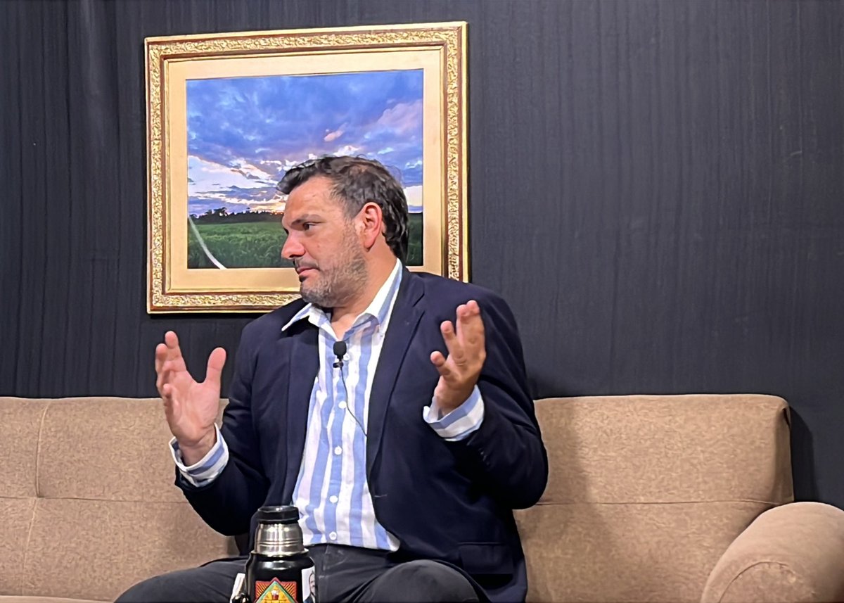 “Hoy mi objetivo y desvelo es que las cosas en Florida funcionen”

“Aspiramos a que la <a href="/FloridaIDF/">Intendencia de Florida</a> sea un poquito más sostenible, hay que mejorar cuentas, corregir cosas y hacer”.

<a href="/CStopingi/">Tano Stopingi</a> en #Rompecabezas 
📺 TVF - tvflorida.com.uy