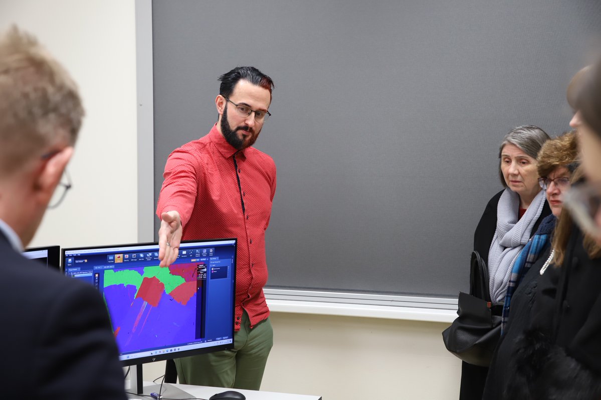 vsbtuo's tweet image. Zástupci Ministerstva životního prostředí, Státního fondu životního prostředí ČR i Ministerstva pro místní rozvoj navštívili živé laboratoře projektu #REFRESH.
Setkání proběhlo v návaznosti na mid-term evaluaci projektů programu Spravedlivá transformace v Ostravě.