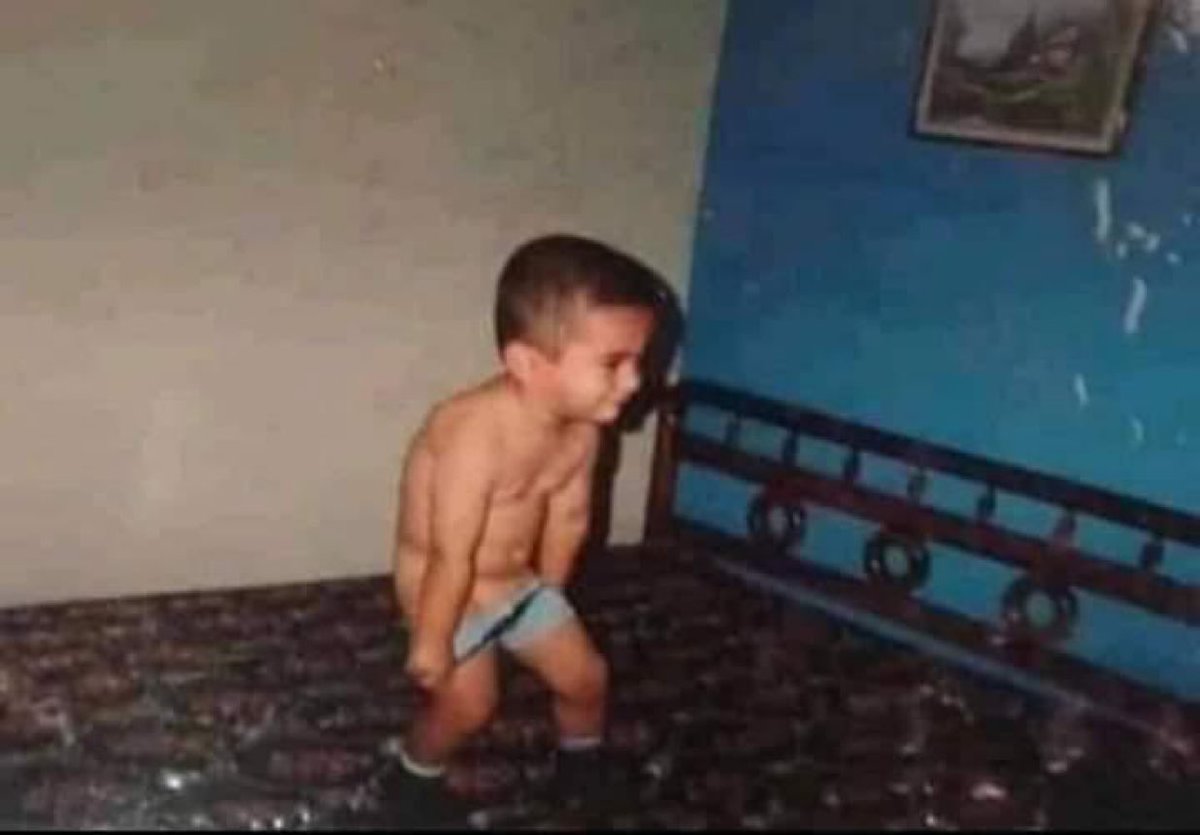 Arsenal fans : “Give us Madrid” 
#ARSMAR 5-1

Chelsea fans : “We want Barca Highline”
#CHEBAR 3-0

premier league clubs whenever they see spanish clubs :