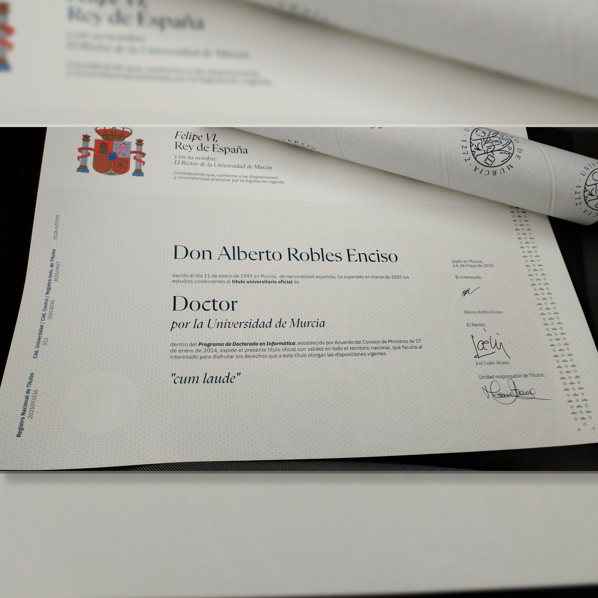 Pues ya soy oficialmente Doctor en Informática por la UMU ☺️

Con este hito concluyo una etapa para dar comienzo a otra nueva dentro del ámbito universitario, teniendo como objetivo mi vocación por la docencia.

Gracias a todos los que sois y habéis sido parte de mi camino ❤️