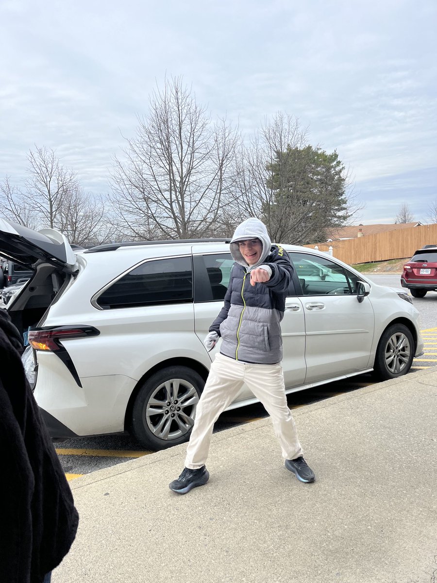 GreystonePrgrms's tweet image. Another successful year of Adams Fairacre Farms, Inc.  Thanksgiving meal pickups and deliveries to our homes!

Wishing everyone a warm and festive start to the holiday season!

#greystoneprograms