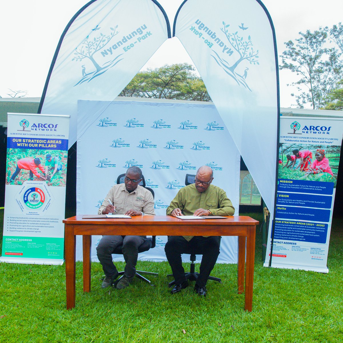 ARCOSNetwork's tweet image. We are excited to announce that @ARCOSNetwork signed a Memorandum of Understanding (MoU) with @nyandungupark , Kigali’s flagship restored urban wetland and eco-tourism site. This partnership marks a significant step to  keep promoting nature-based solutions in urban landscapes.