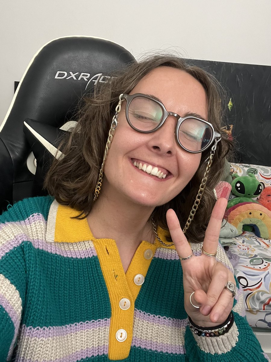 EnglishSimmer's tweet image. no bc why have i never had a wicked phase before and now it’s hitting me like a ton of bricks???? sorry if it’s all i talk about on stream

BUT we’re either gonna be playing animal crossing or pokemon, i can’t decide so i need you to decide for me tbh twitch.tv/englishsimmer