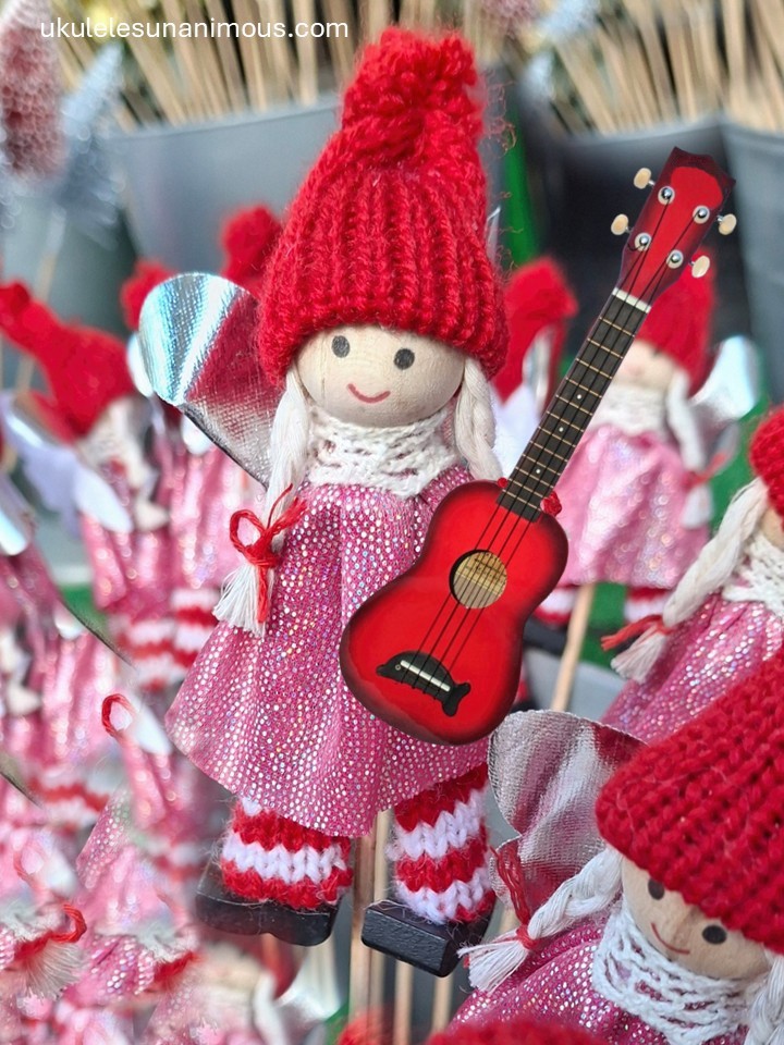 ukesunanimous's tweet image. There&apos;s nothing like a ukulele to make you stand out from the crowd! ⭐
Just starting out? Try our beginner tutorials here:
ukulelesunanimous.com/ukulele-for-be…
Happy Strumming 😊

#ukulele #beginner #lessons #learning #community #photo #Christmas #photooftheday #cute #fun #trend #tutorial