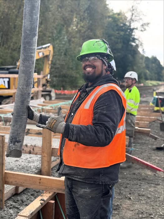 SSwldc's tweet photo. That smile hits harder when the check is union, the benefits are solid, the pension is real, and your whole crew has your back every day.

#LIUNABuilds #FeelThePower #BlueCollar #UnionMoney https://t.co/xXspOgDv4B