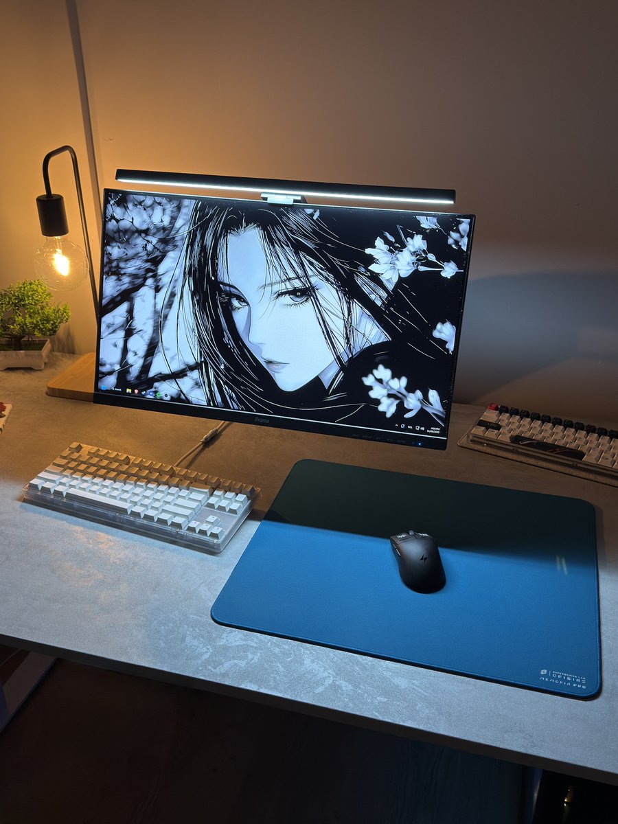 sk4vi's tweet photo. #desksetup https://t.co/Laz7CUr7ql