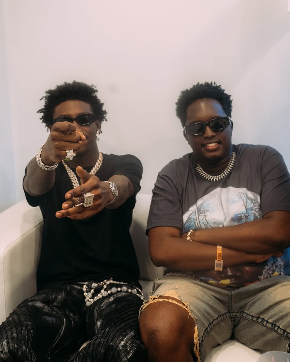 thedebuthub's tweet image. 🚨 Joshua Baraka is undeniably the leading face of East African music right now! 🚀🇺🇬

A look at his 2025 in numbers:

▫️First Ugandan artist to hit 1M monthly listeners on Spotify 📈 
▫️“Wrong Places” sparked 6 BILLION TikTok views 👀
▫️Inspired 12M TikTok creations since its…