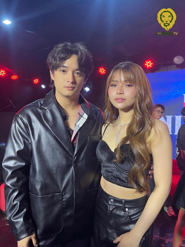 _lancebrey's tweet image. my raze and samantha 🖤