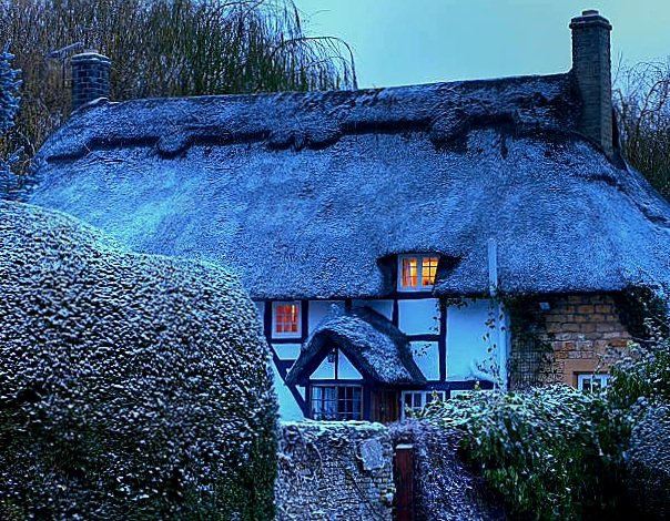 englandcottages's tweet image. Snowy Cottage 🏡