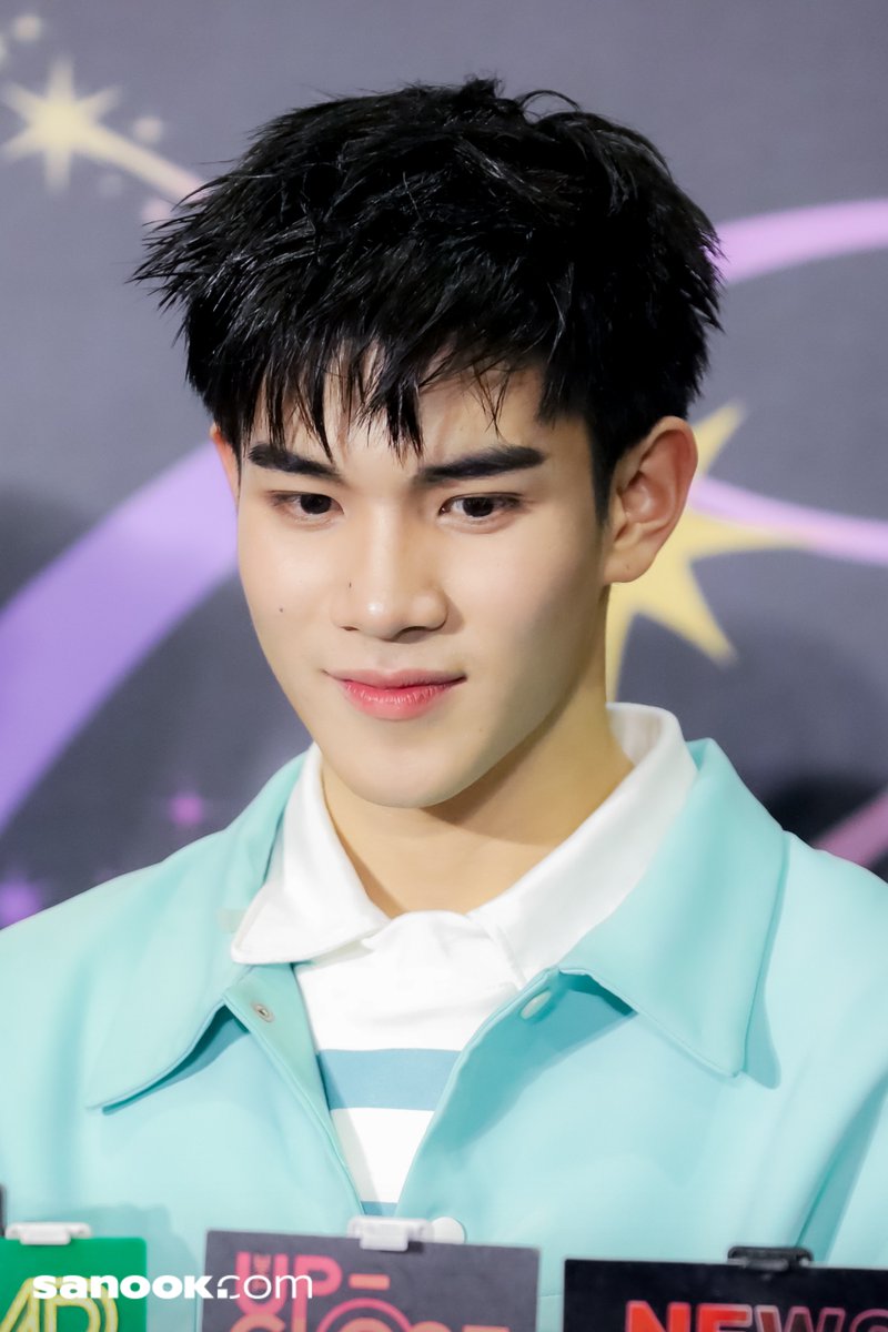 Sanook's tweet image. โฟร์ท ณัฐวรรธน์ โปรเจกต์ละครเวที Love of Siam รักแห่งสยาม ในงานแถลงข่าว “GMMTV 2026 MAGIC VIBES MAXIMIED”  

🔗tiktok.com/@sanook.com/vi… 

#รักแห่งสยามTheMusical
#Fourthnattawat
#GMMTV2026 #Sanook