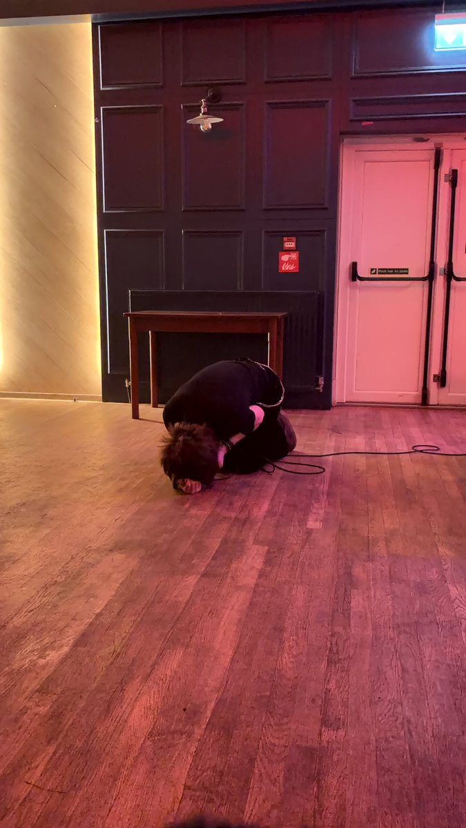 Scxrly_'s tweet photo. you can hear the pain in her dih 🥀 https://t.co/csQjqFlOnO