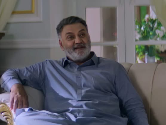 sauravyadav1133's tweet image. तुम कभी ना डरना 
बेटियां बाप से कभी नहीं डरतीं बाप डरते हैं बेटियों से 
अब तुम्हें कोई कहे कि अब्बा से डर जाओ तो कहना मैं अब्बा से नहीं डरती अब्बा डरते हैं मुझसे 
अब्बा क्यों डरते हैं❓
क्योंकि बेटियां संभालते हैं न...और संभालते हैं किस चीज को हैं जो बेहद कीमती होती है जिसके टूट…