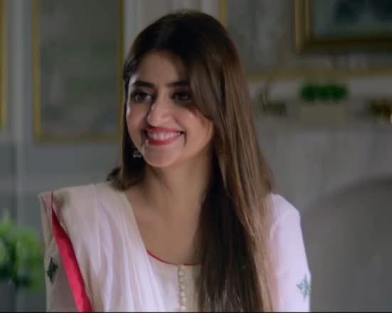 sauravyadav1133's tweet image. तुम कभी ना डरना 
बेटियां बाप से कभी नहीं डरतीं बाप डरते हैं बेटियों से 
अब तुम्हें कोई कहे कि अब्बा से डर जाओ तो कहना मैं अब्बा से नहीं डरती अब्बा डरते हैं मुझसे 
अब्बा क्यों डरते हैं❓
क्योंकि बेटियां संभालते हैं न...और संभालते हैं किस चीज को हैं जो बेहद कीमती होती है जिसके टूट…