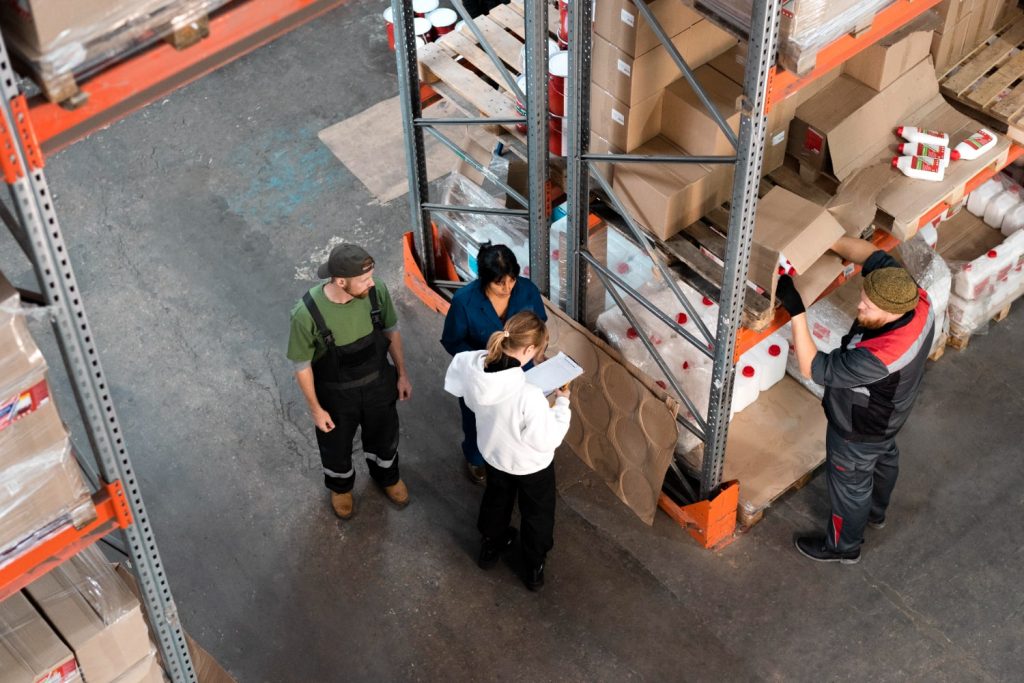 Cartesian_K's tweet image. Missed SLAs, stressed staff, rising costs? Carte+ transforms warehouse operations with flexible automation—faster, safer, and more accurate fulfillment. See it in action: bit.ly/4fgoXAP

#WarehouseEfficiency #OrderFulfillment #AutomationSolutions