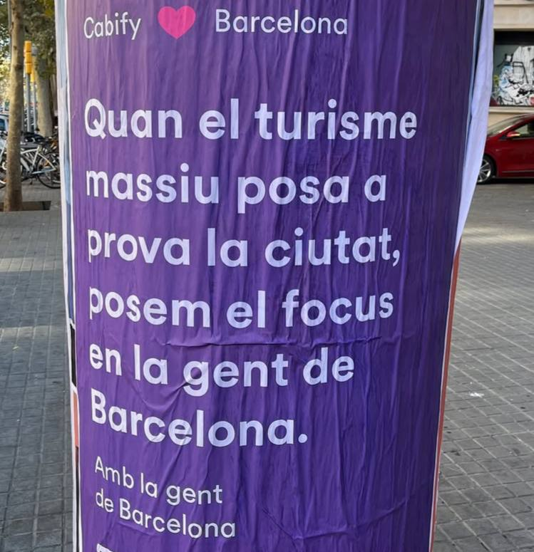 AssBarrisDT's tweet photo. Oportunistes i explotadors de la #marcaBCN intentant aprofitar el malestar provocat pel monocultiu turístic per seguir explotant la ciutat.
La gent de Barcelona no està amb vosaltres, Cabify! https://t.co/wlyloT1USW