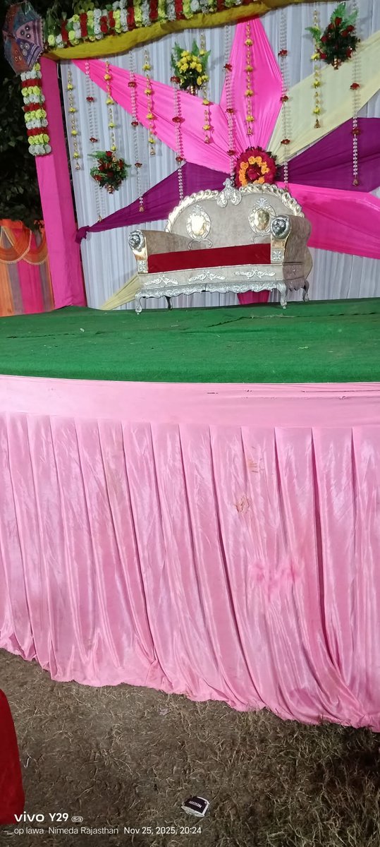 इस सीजन में मै छोटा भाई <a href="/Mukesh69972949/">🌹🇮🇳 वंदे मातरम् 🇮🇳🌹</a> जी को इस कुर्सी में बैठते देखना चाहता हूं ताकि सभी मित्र शामिल हो सके 😂😂
<a href="/1Man_commander/">Sunil Singh</a> 
<a href="/_KSHATRIYA11/">उल्टी खोपड़ी का आदमी🥰</a> 
<a href="/agyatlogss/">दद्दा तिवारी 😎🚩</a> 
<a href="/ALOKPATWARI/">आलोक पटवारी</a> 
<a href="/amitkumar828584/">अमित अग्रवाल...... दिल्ली</a> 
<a href="/PradeepSpeak1/">🥂पी. के.🥂🍾</a> 
<a href="/akashking19293/">एसीपी प्रद्युमन (भीमटों का भिंडर वाल)</a>