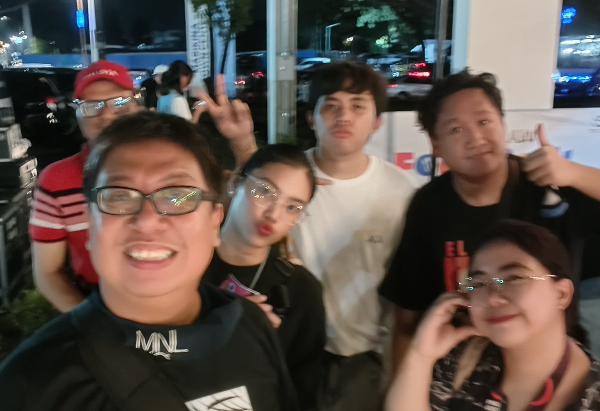 Came for #QUADLIPS. Meet other MNLoves. Saw the 4D Fairy before leaving. [Properly cropped pictures this time]

QUADLIPS NKKLOCAL FOODFEST
#QuadlipsOnMarikinaTCenter
<a href="/quadlips_staff/">Quadlips official JPN STAFF</a>