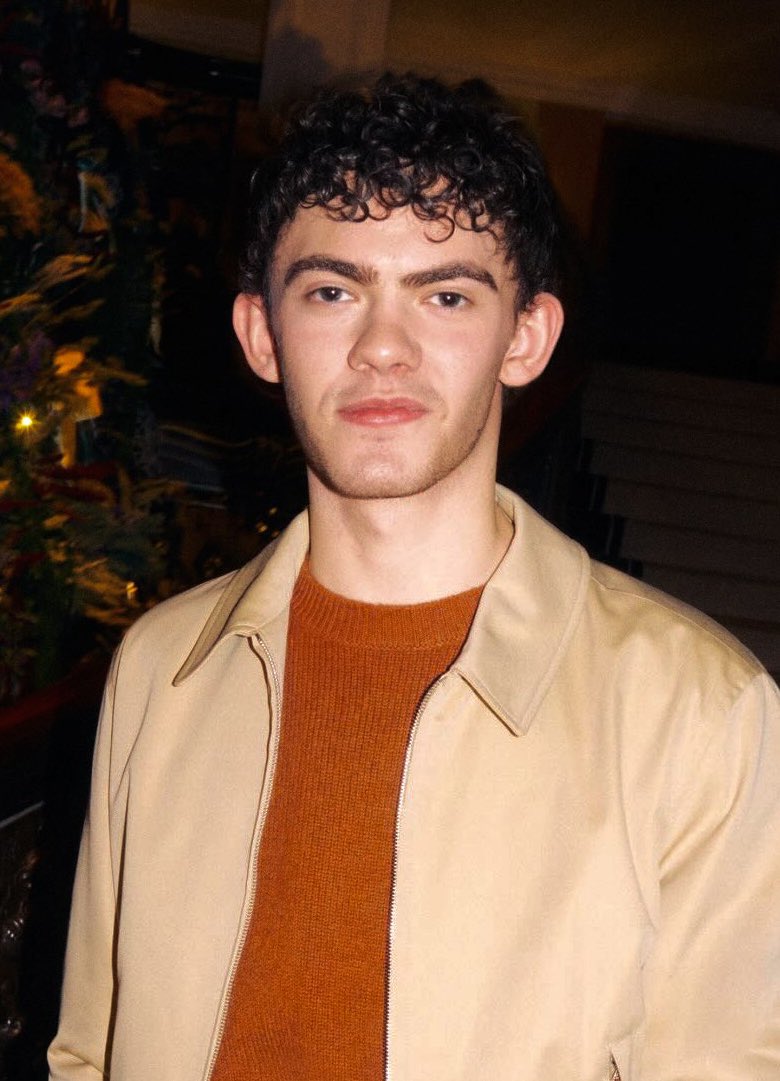 NickCharlieDay's tweet image. Just slip a Joe Locke under the tree for me