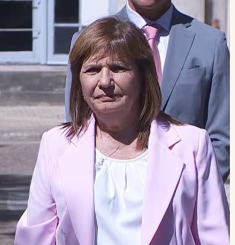Patricia Bullrich: “La lucha contra el narcotráfico la hemos ganado”.
Sin dudas que es cierto: incorporaron a todos los narcotraficantes al gobierno…