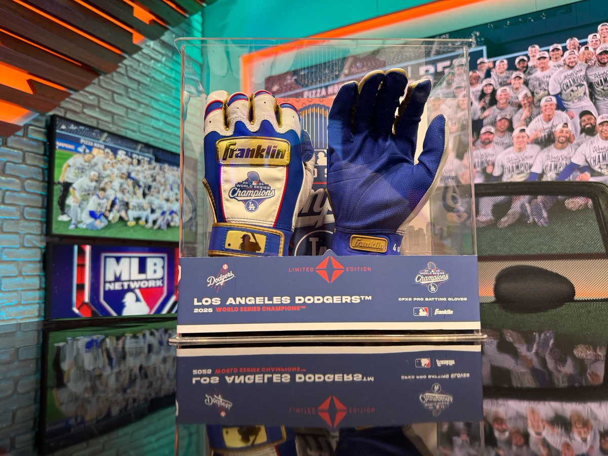 MLBNetwork's tweet image. The perfect holiday gift for the @Dodgers fan in your life!

REPOST for a chance at this pair of limited edition 2025 World Series @FranklinSports batting gloves.

Rules: atmlb.com/34ePZnW | NoPurNec, US/18+, Ends 12/1