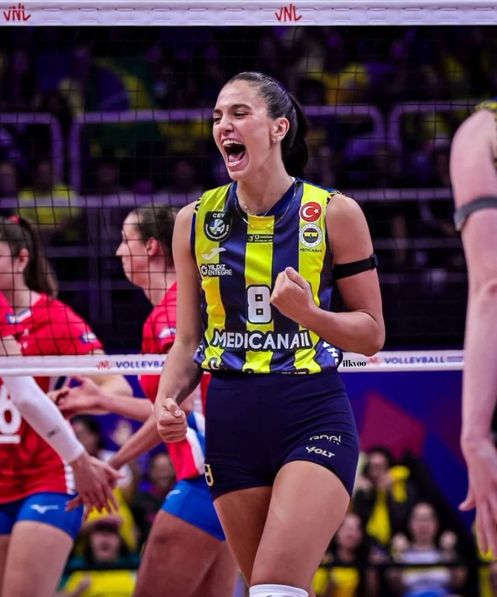 cestvolley's tweet image. ⭐️ Julia Kudiess’in Brezilya’dan ayrılmak istediği konuşuluyor.

⭐️ Son günlerde italyanca öğrenen genç orta oyuncu, bunun sadece merak olduğunu açıkladı

⭐️ “Fenerbahçe’de oynamak her zaman hayalim” diyen Kudiess, sarı-lacivertlilere sıcak bakıyor.

777

✍️ @cestvolley