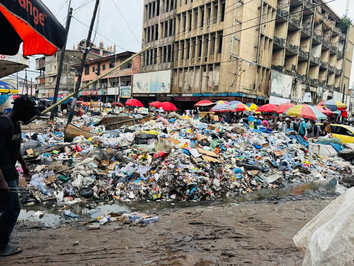 YvesBuya1's tweet image. #RDC (Arrêts sur images) 
#Kinshasa, notre capitale mérite mieux !!!!