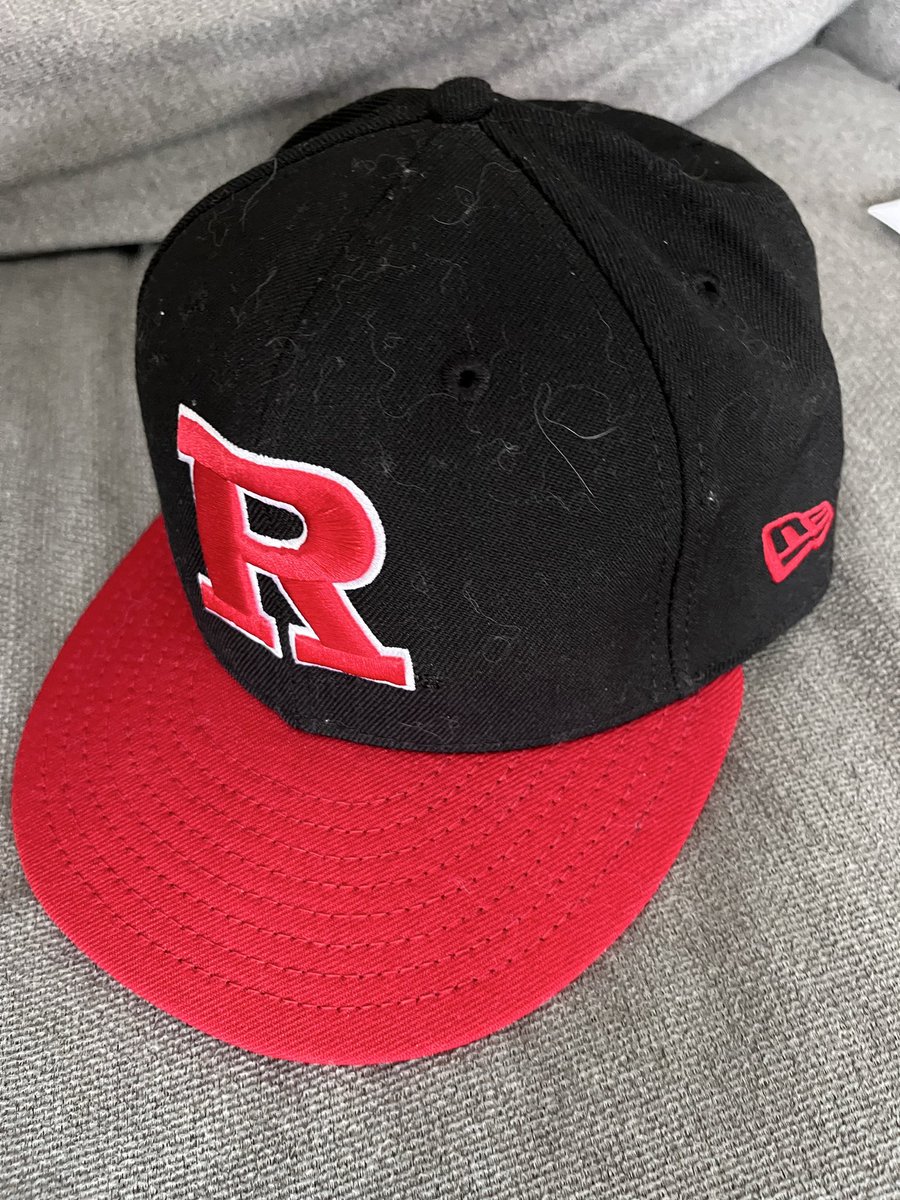 Muzixndmd's tweet photo. #RutgersCapOfTheDay
Wish I had something more elaborate to say other than I really love this color way, especially the red visor. 
#RFootball #RBaseball #RU #Rutgers #UnitedByCaps #LidsLoyal #59Fifty https://t.co/co7PuzHMbg