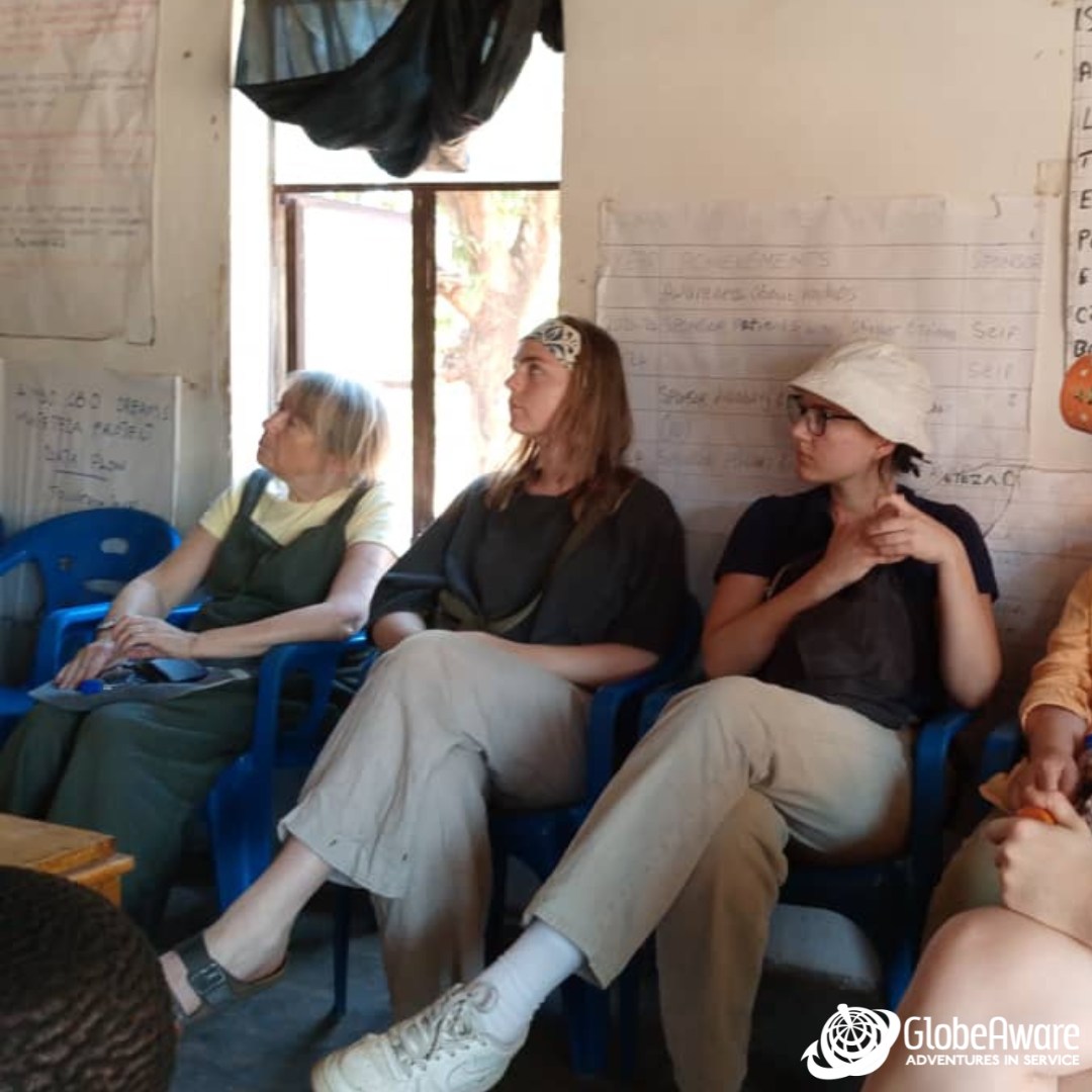 GlobeAware's tweet image. #Volunteering in #Malawi!
#GlobeAware Coordinator Imedi supported #volunteers, capturing their visit to a local hospital, where they learned about #healthchallenges. Together, they also planted trees. 
Join us! globeaware.org
#GlobeAware #nonprofit #Africa