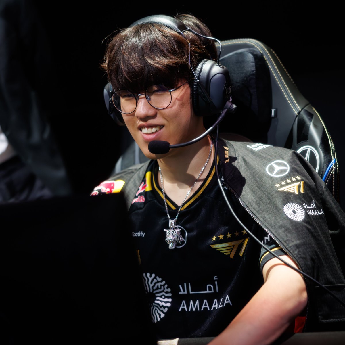 Sheep_Esports's tweet image. T1 Oner 🇰🇷: "[Before Game 4 vs KT] we talked about draft and pick–ban [...] pretty much everyone except Doran was probably laughing"

“Even though we lost Games 2 and 3, it just didn’t feel like we were actually going to lose."

Via Comehere_ONER on YT, Translation by u/Yujin-Ha