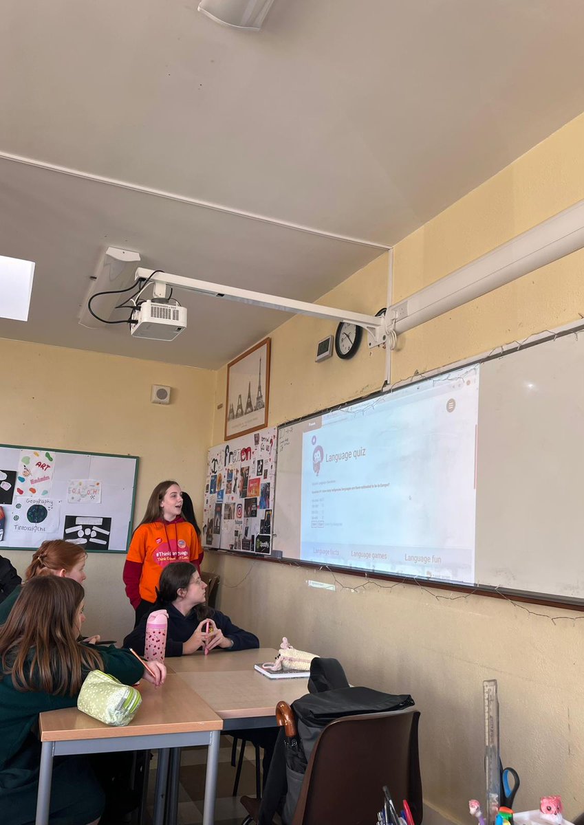Loreto_Crumlin's tweet image. A look back at our amazing Think Languages Week event! 🎉 Our TY students handed out badges to promote different cultures and languages 🌏. They also hosted a fun-filled language quiz and gave out some fantastic prizes! 🏆🎁 Thanks to everyone who got involved! #thinklanguages