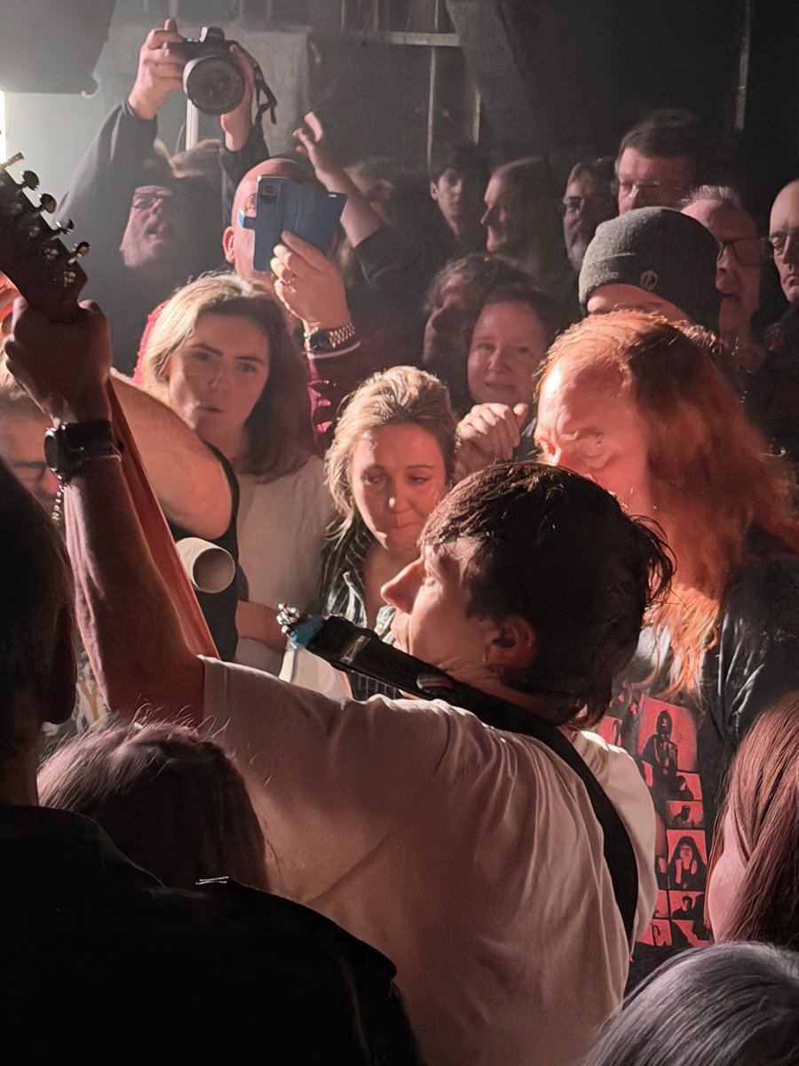 Crazyfool1 tweet media