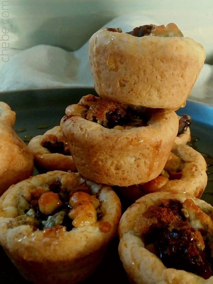 Chebe_Bread's tweet image. Gorgonzola, Date, and Walnut Tarts 
Happy Thanksgiving! Recipe on chebe.com.