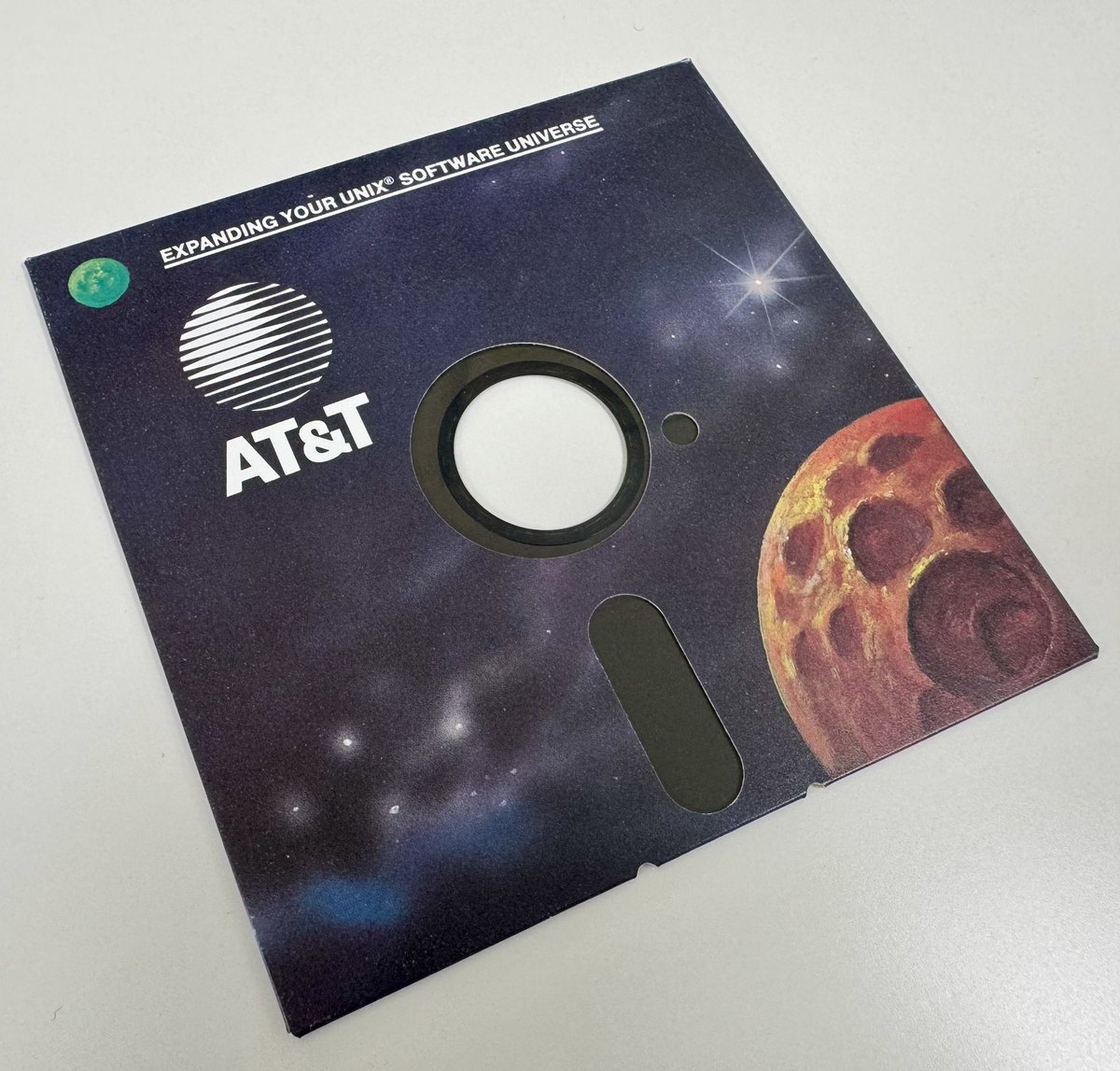 sdf_pubnix's tweet image. This AT&amp;amp;T demo diskette was discovered in a large box of unsorted floppies. The instructions are for running it on a 3B2 computer which we have running as “lcm3b2” and is remotely accessible.  Would you like to know what is on this diskette? #retrocomputing #vintagecomputing…