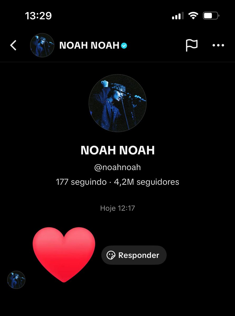 a gnt é tão mlr amigo,eu te amo mto noah😭💗