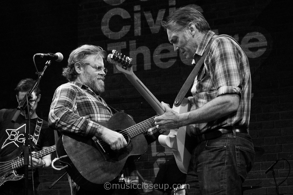 If you're going to the sold out Danny and The Champions of the World show at <a href="/OmearaLondon/">OMEARA</a> on Friday, prepare for early doors + an early start

Doors at 7; set starting at around 8 p.m.

No support &amp; early curfew for a club night so it's not your typical rock up for 9ish affair