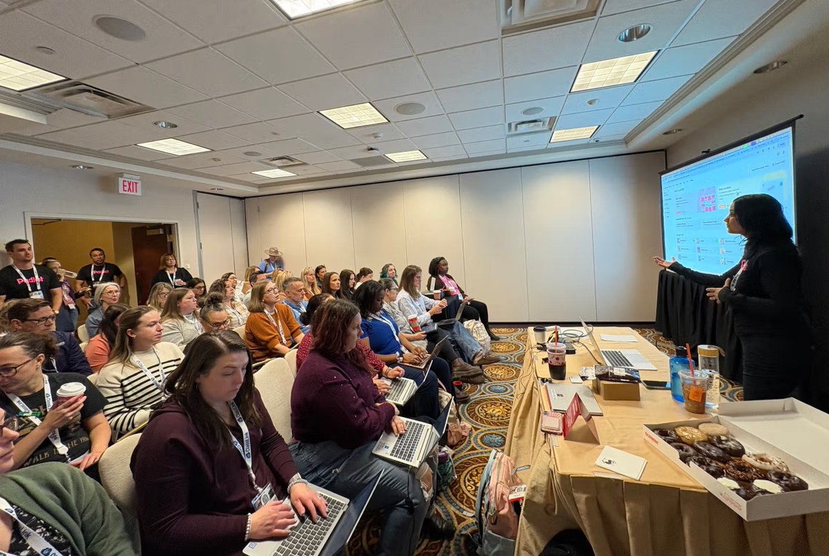 Ms. Zareen tweet media