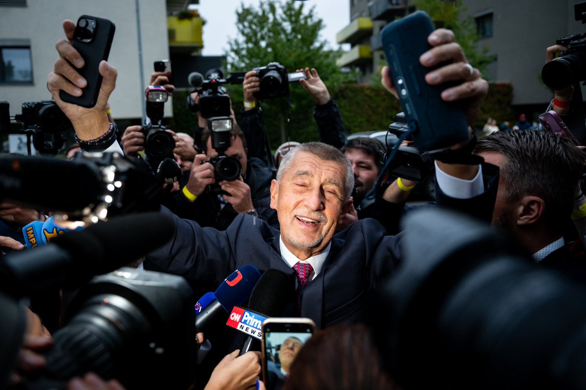 Moc děkuji Czech Press Photo za ocenění foto měsíce za říjen se sérií  Volební vítězství Andreje Babiše z volebního štábu hnutí ANO pro <a href="/iROZHLAScz/">iROZHLAS.cz</a>! 

🔗 irozhl.as/yL3