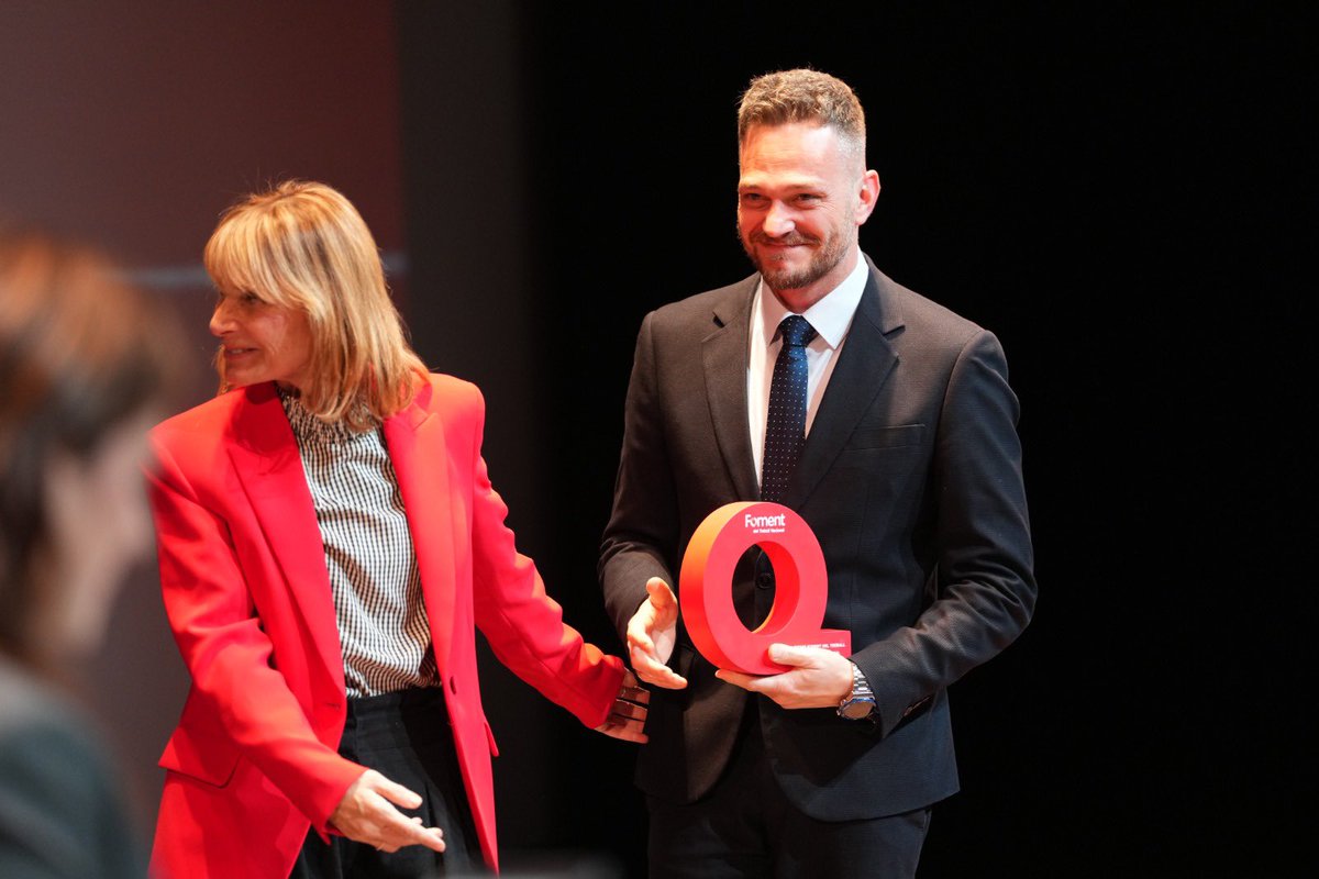 FelipeCamposlh's tweet image. … Recordé por qué empezamos, qué queríamos cambiar, qué historias nos empujaron a seguir incluso cuando era difícil. Y sentí una mezcla de orgullo y gratitud. Orgullo de ser Presidente de una entidad que nunca ha perdido su esencia en sus prácticamente 50 años de historia……