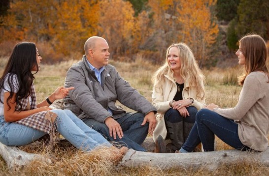 WealthNV's tweet photo. At Thanksgiving, tricky topics especially around family &amp; finances may surface. A few tips🌟
• Pick your timing: after the meal, not during.
• Go one-on-one: coffee or a walk beats a group debate.
• Listen first: being heard matters.
We’re honored to help navigate with you. https://t.co/uu2viPB7Jd