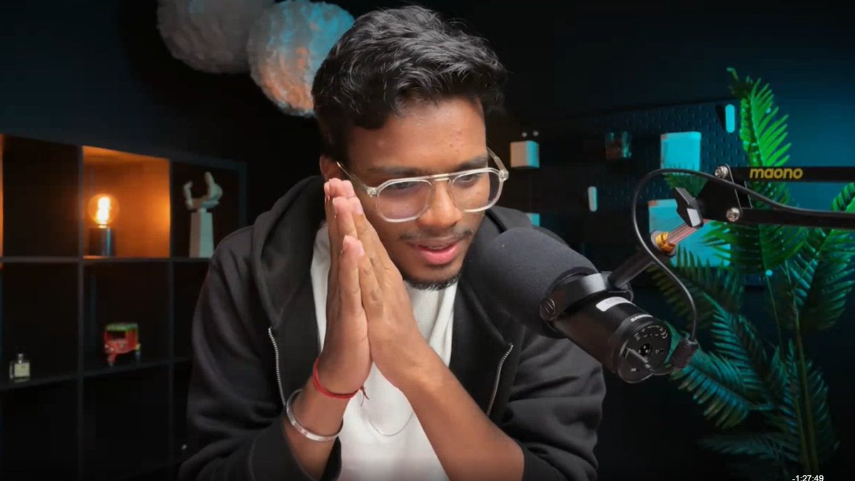 stackarnav's tweet image. 📅Day 51 | Cohort 2.0 | @sheryians_
Today&apos;s session with @ankurdotio unlocked some wild frontend effects 😭🔥

We built:
✨ Flash spotlight effect
🟩 Matrix text hover effect (part-1)

And learned:
🔤 split(), join(), map()
🎨 custom CSS effects
⚙️ setProperty() for dynamic…